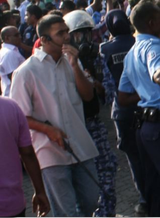 JenniferAishath's tweet photo. “@M_Hameedh: Oh... ACP Fairoosh in tactical gear on 7th February! http://t.co/dFpOLtbu7n”