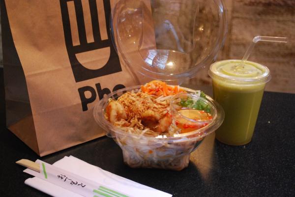 PhoRestaurant's tweet image. Whilst it&apos;s sunny why don&apos;t you pick up some delicious Bun noodles with prawns as #Pho2go + enjoy an alfresco lunch!