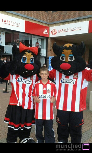 Mel Thoms tweet media