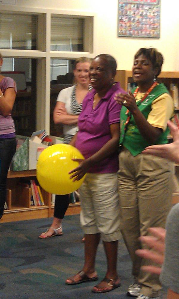 taramkz's tweet photo. Using props to teach! http://t.co/2b0IC0Cd