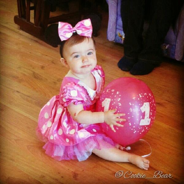 Cookies_Bear's tweet photo. My little Minnie Mouse on her 1st birthday!! http://t.co/5s9yfWjf