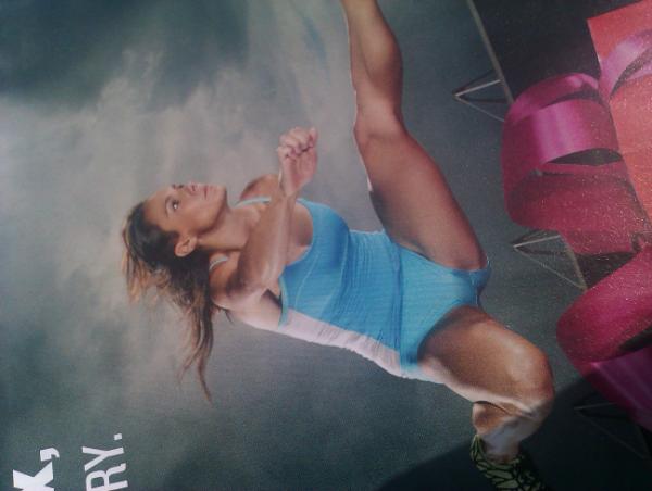 ssophiescott02's tweet image. Just casually getting her crotch out for the mags #slaaag