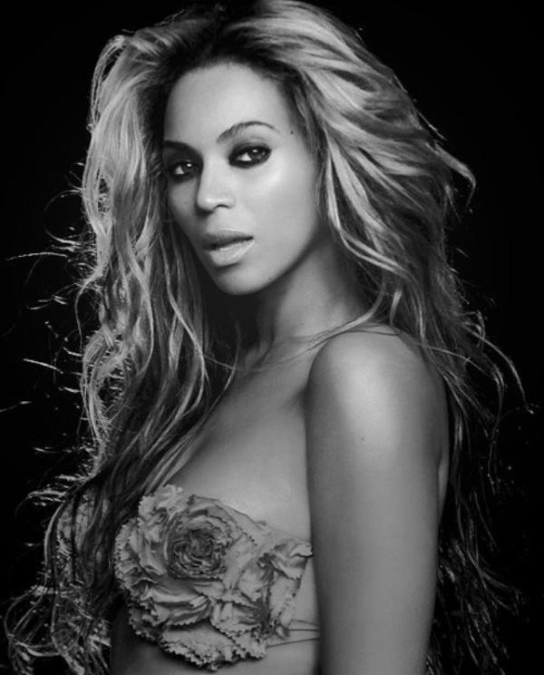 BeyonceQuotess's tweet photo. RT if you know who this is.. #BeyHive #beyonce #BeyonceFan #Beyoncefans #TeamAutoFollow #TeamFollowBack #follow4follow http://t.co/Px10LrWT