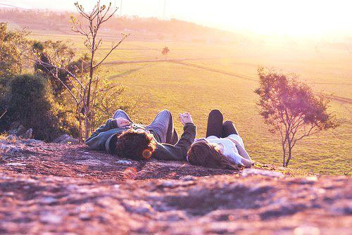 _Ni_7's tweet image. If i just lay here....would you lie with me and just forget the world? 09-06-2011