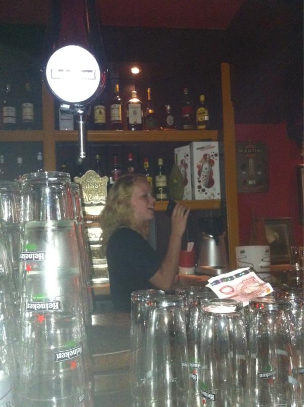 voorbereidingen Zijn nu in volle gang! Op 1 september zijn de zingende barkeepers in #obbespub terecht @lessiepesssie