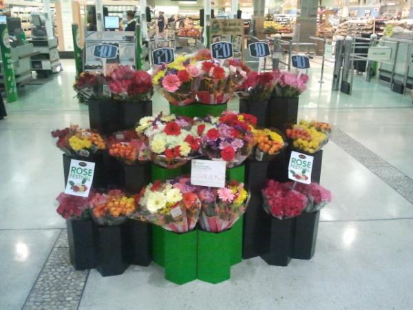 whitecros81's tweet photo. @GregBw2k @hamsy36 @pwmalcolm fresh food kids appeal going well at chermside central http://t.co/vweT3ueN