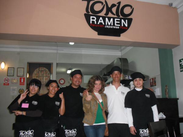 tokioramenperu's tweet photo. MUCHAS GRACIAS JOHANNA Y PAULO POR SU VISITA!! LOS ESPERAMOS PRONTO!! http://t.co/rb8MCOzF