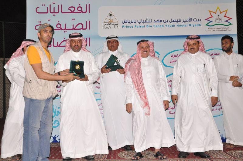 TeddyMcCabe's tweet image. My new background @alexmorgan13 #DatBack #GoldenGirl