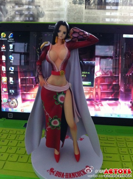 sensui123's tweet photo. #Banpresto #IchibanKuji Girls prize B Boa Hancock stolen factory surfaces in Asia. #kolektakon: http://t.co/crYlKE9C http://t.co/2vKJbL6M