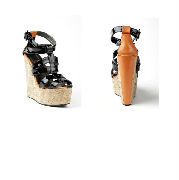 VersionEspanola's tweet photo. Sandalias hechas a mano de Juanjo Oliva para su colección Wardrobe. Ahora 132.50 euros.
http://t.co/eyz4M5IT http://t.co/iByE1PNq