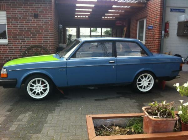 BosschaHenk's tweet photo. Nieuwe verkennigsauto http://t.co/iygIdY7j