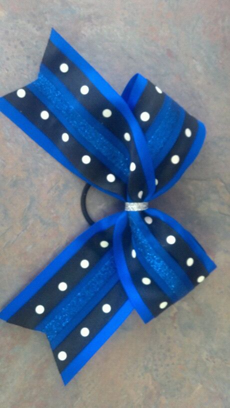 I_Heart_Bows2's tweet photo. @miahsarahxo Bows $10 w FREE shipping!! Can b customized just 4 u. Follow &amp; mention me to ur cheer friends. http://t.co/2fQt2mWB