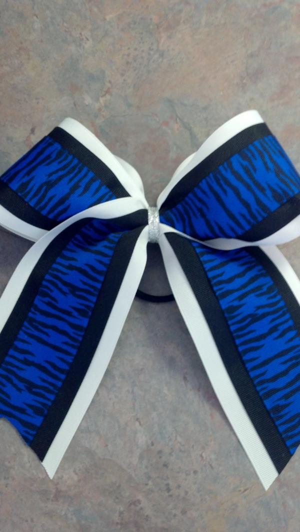 I_Heart_Bows2's tweet photo. @Candace_Waite Bows $10 w FREE shipping!! Can b customized just 4 u. Follow &amp; mention me to ur cheer friends. http://t.co/M9HGknU3