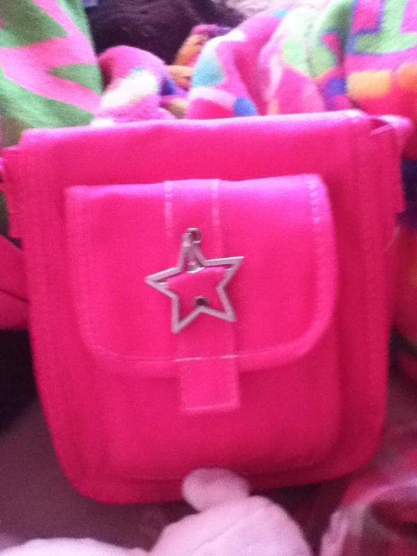 syd_h's tweet photo. I got a new purse at the Moa http://t.co/1ihHTA2y
