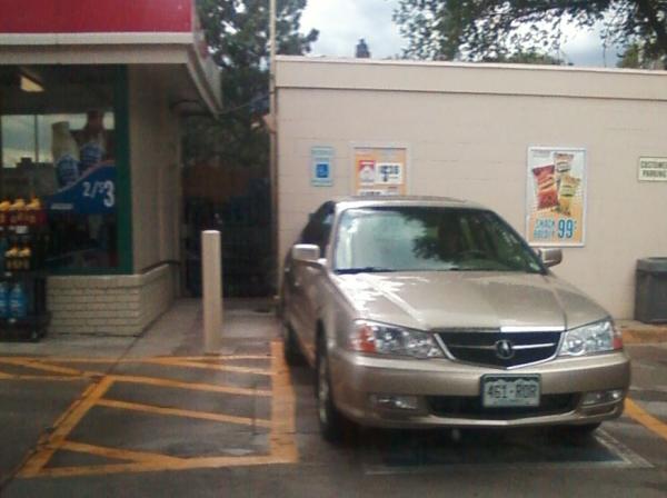 SpringsDrivers's tweet image. No placard and no sign of a disability. Maybe it's a mental disability. #inconsiderate #coloradosprings #idiotdriver