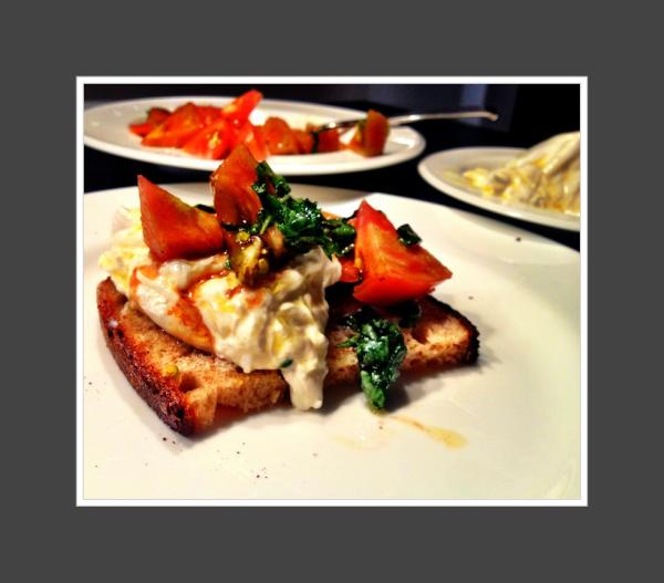 marcusgreinke's tweet image. Delicious Burrata and Heirloom Tomato crostini! Courtesy of #FreshDish