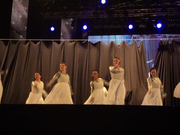 giuldeko's tweet photo. Dançando na Marcha 2012 http://t.co/MVs2nLuv