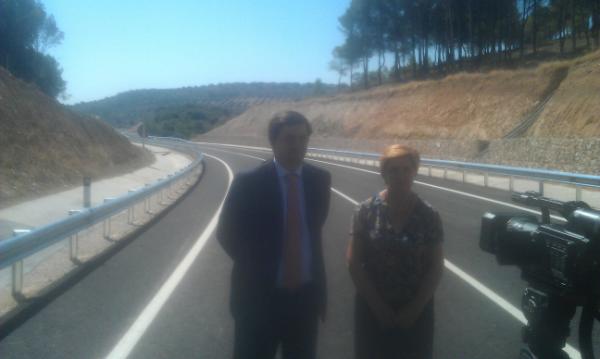 VillardelOlmo's tweet photo. Inauguracion de la M-204 en Villar del Olmo. Una infraestructura para mejorar la calidad de vida de los vecinos. http://t.co/lCgKwWD5