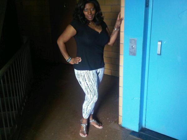 JadeoftheJunqle's tweet photo. My mother in my zebra leggings >>>> http://t.co/NicEjtnY