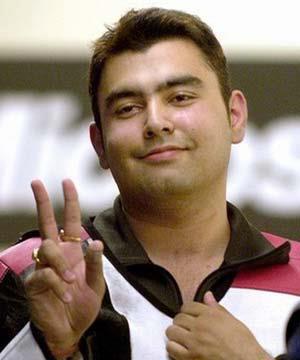 Thalafanz's tweet photo. India's first medal at the #London2012 Olympics!
Gagan Narang bags Bronze :) JAI HIND \m/

Like to Wish him...!! http://t.co/mtD4ZmCa