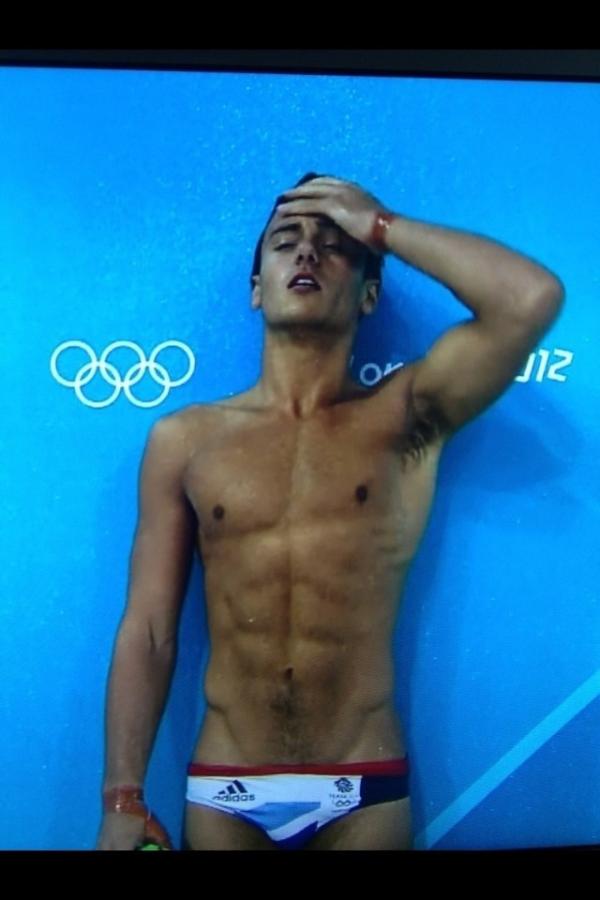 LewisTJones's tweet image. “@laurratee: omg 😍 http://t.co/z9jcCTwn” taking pictures of me on pool side is illegal "/ #reportingabuse