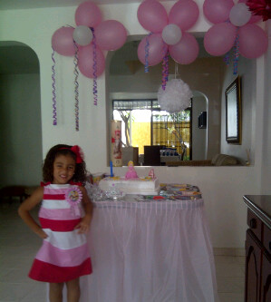 yacacape's tweet photo. Feliz cumpleanos mi mai... Te amamos http://t.co/RIVECNMM