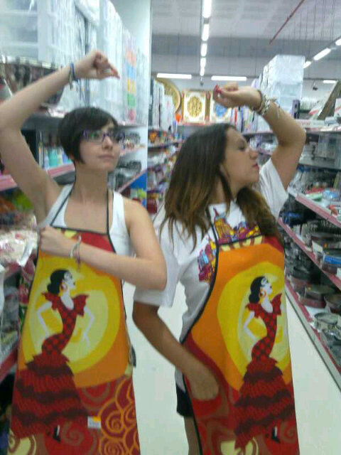 Saulin_21's tweet photo. Flamenca del Whatsapp!! @acuchicu22 @CulitoDeRana30 @flamenwhatsapp http://t.co/ifUXrLUk