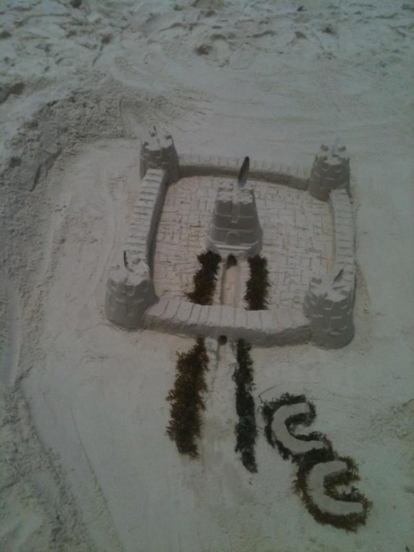 Hooper_8's tweet photo. Colman and Collins Castle! http://t.co/le1BhjQR