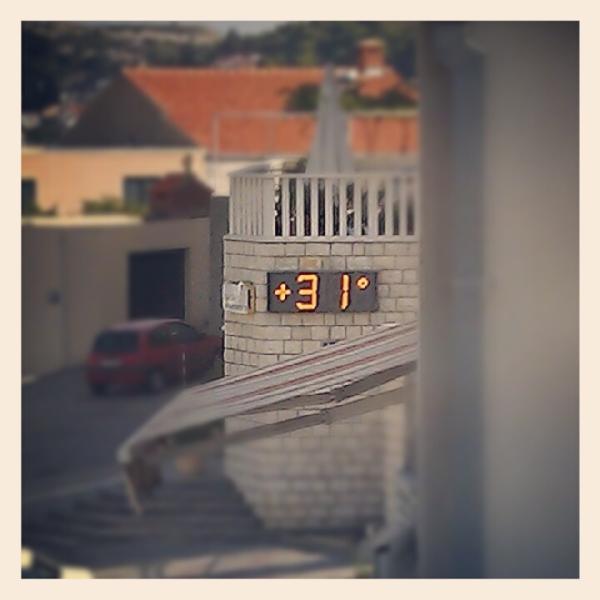 ronjakringhaug's tweet photo. koser meg i Kroatia-Dubrovnik-Babin kuk :-) deilig å ligge på stranden heeele dagen lang, klager ikke næi. http://t.co/trMUbxlk