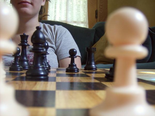 blimpscampi's tweet photo. the fuck am i learning to play chess #strategicaf http://t.co/xIFbPyUk