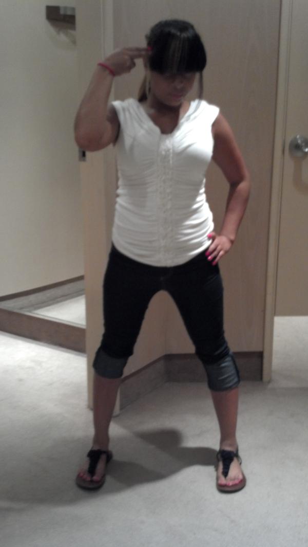 liyahbooh22's tweet photo. Bang bang http://t.co/SzmbjxLL