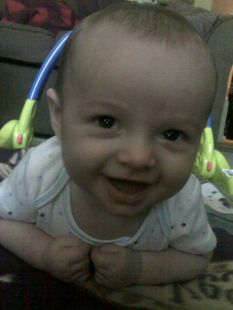 bubble8ninja's tweet image. My son at 4 months old