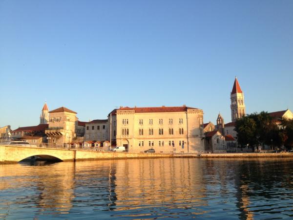 ertp_sarl's tweet photo. Happy to ne black home ! BTW, nice pic from Croatia this morning. http://t.co/8LNhzs3d