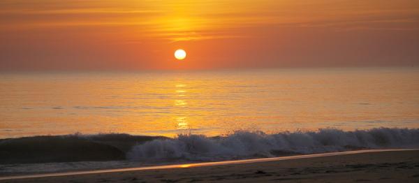 vatourismpr's tweet photo. #Vais4Lovers of...beautiful beaches. With 3,000+ miles of coastline, Va has beaches big &amp; small. What's ur favorite? http://t.co/NpjJi7Kt