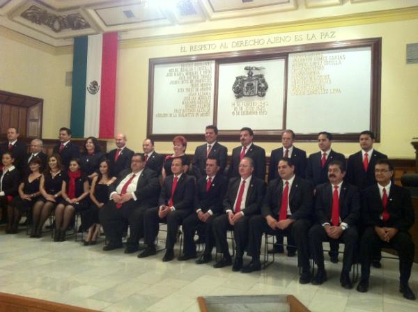 Bernigutierrez's tweet photo. Un autentico gran equipo de servidores públicos del Ayto de Guadalajara felicidades http://t.co/PmYPAuwI