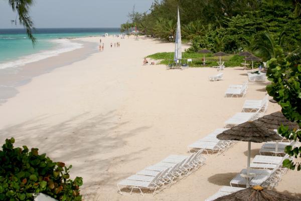 ¡Disfrutar de #arenasdecoralblanco, #aguasturquesas y #brisastropicales! ¡Ésto se vive en la maravillosa #playaMaxwell!