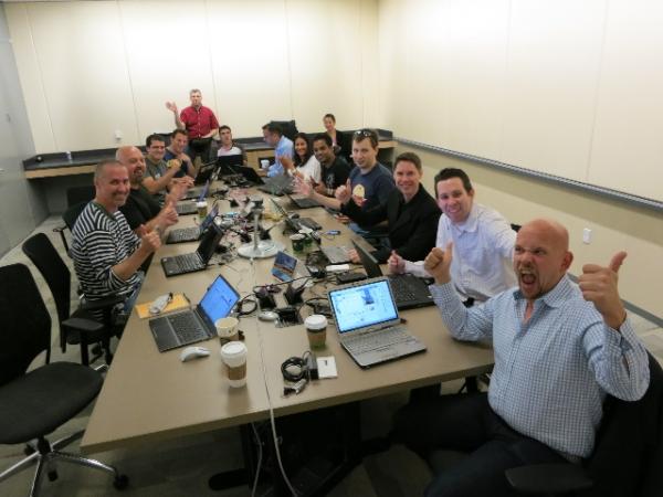 Join us now on Reddit for an IAmA chat about Outlook.com  bit.ly/MZzIH7 .
