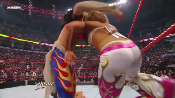 MickiesThong's tweet photo. @MickieJames Victoria's Secret is out http://t.co/3vctqu53
