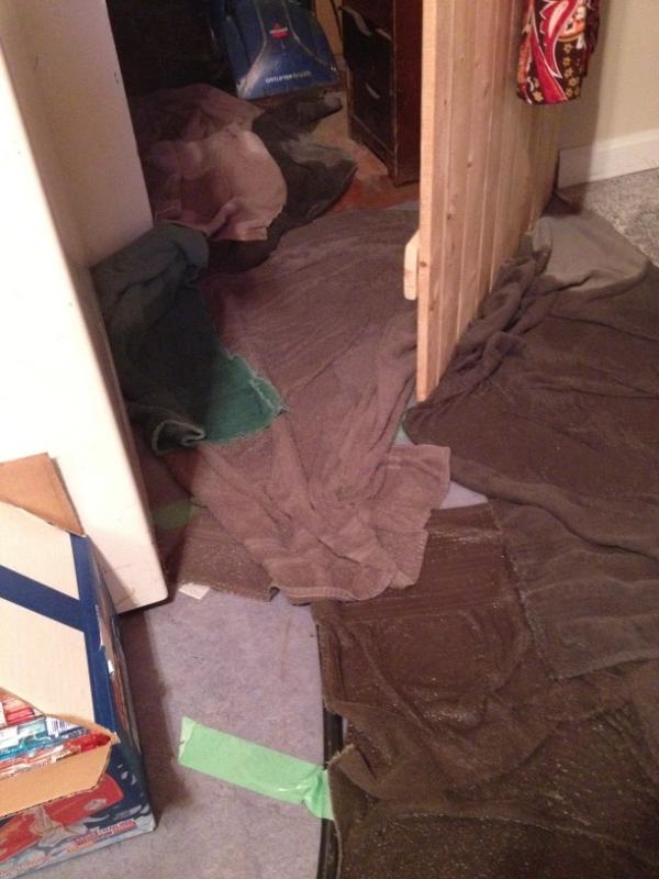 Haonkcassac's tweet photo. @cp24 my basement is all flooded. #timetostarcleaning http://t.co/6KRkdJEy