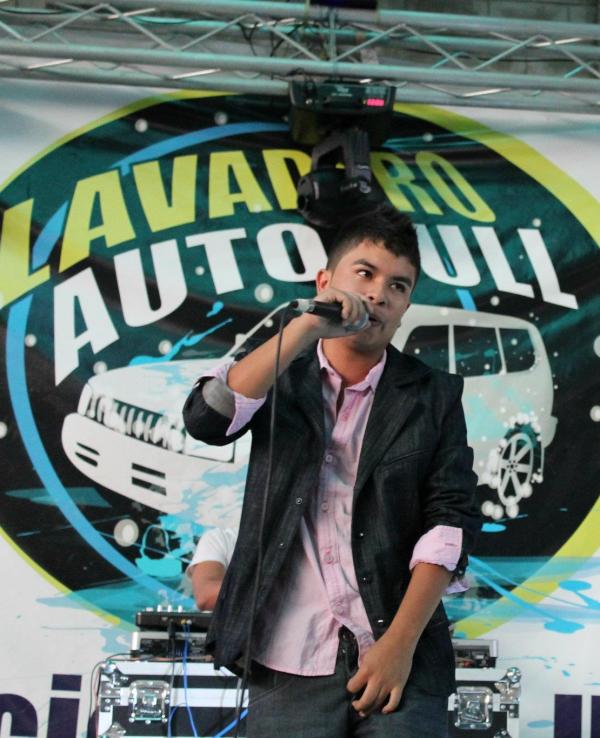 HenryBaronaVera's tweet image. #PoolSummer Live