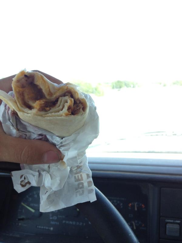 ZekeFreeman's tweet photo. thanks to @Kendall_tho for showing me this little piece of heaven... #5LayerBurrito http://t.co/cYL5KmQz