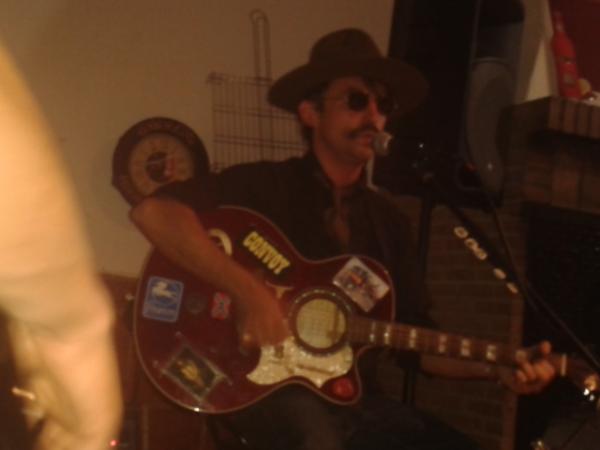 LordEnzo_'s tweet photo. Conciertaco de Bony Denver http://t.co/MZD5omNk