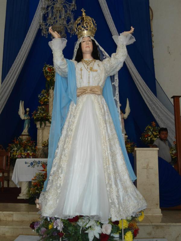 Dzitbalche's tweet photo. Estamos iniciando la "Fiestra Patronal en honor a Ntra. S. de la Asunción 2012 de Dzitbalché, Campeche http://t.co/azRAz2bF