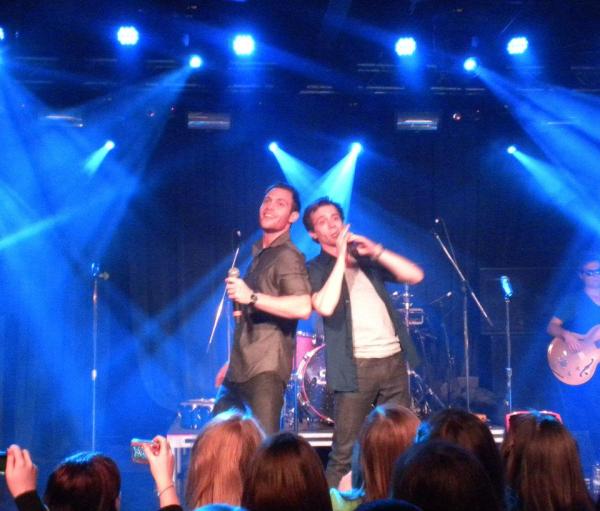 giraffebeth's tweet photo. Friendly reminder that we witnessed this. @BeccadeKroon @FunkWalk @Brian_Holden http://t.co/9jqe5wJQ