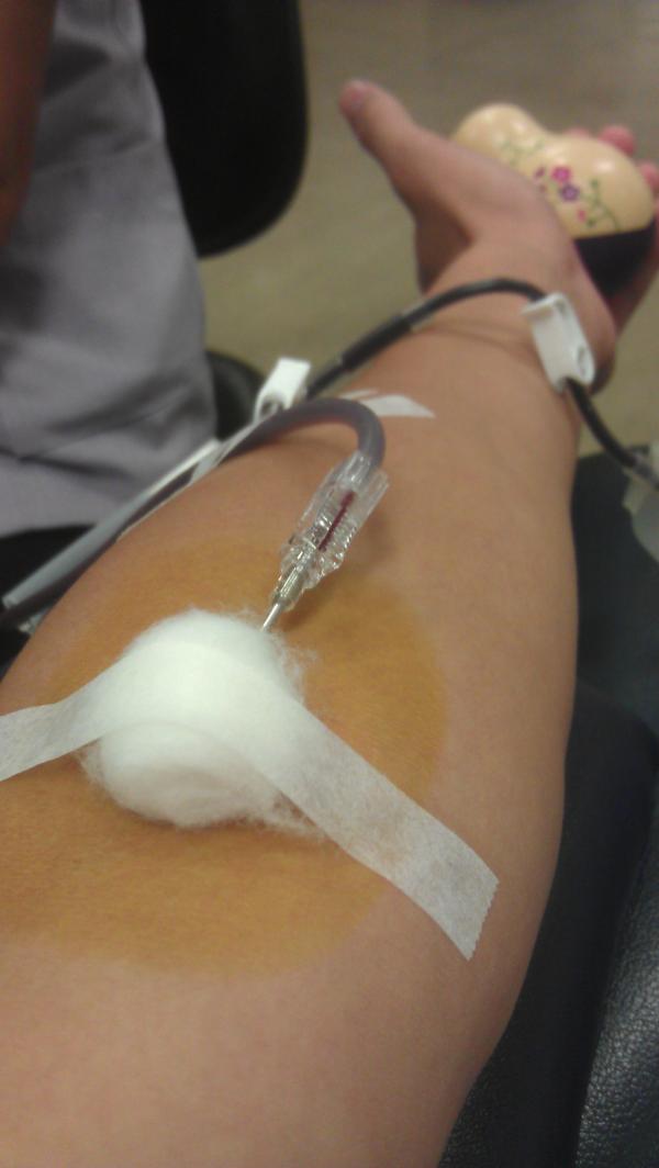 DouzRaycheang's tweet photo. donate blood http://t.co/1vAmJ22z