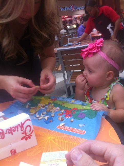 pauladams87's tweet photo. Even babies support chic filet. http://t.co/vdkxAYRL
