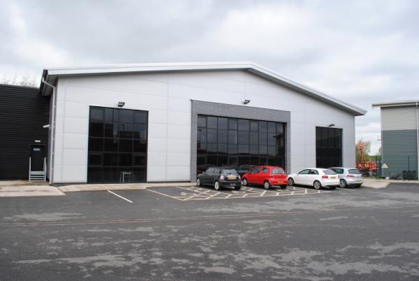 David_Servatech's tweet photo. Been out to our #ServaStor Offsite Vault @Node4Ltd Leeds this afternoon to help incorporate a new customers backup :) http://t.co/4am5XKWG