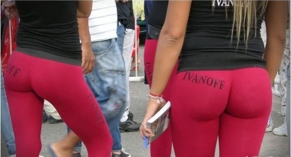 kandybabesdaily's tweet photo. Retweet if you love yoga pants! http://t.co/GbnC1Rhu