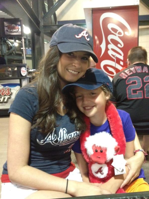 jeri_2011's tweet photo. #dedication! Rain and all! Round two at seven tonight! @RealCJ10 I HAVE to get your autograph tonight! Pretty Please! http://t.co/mbsUrW0x