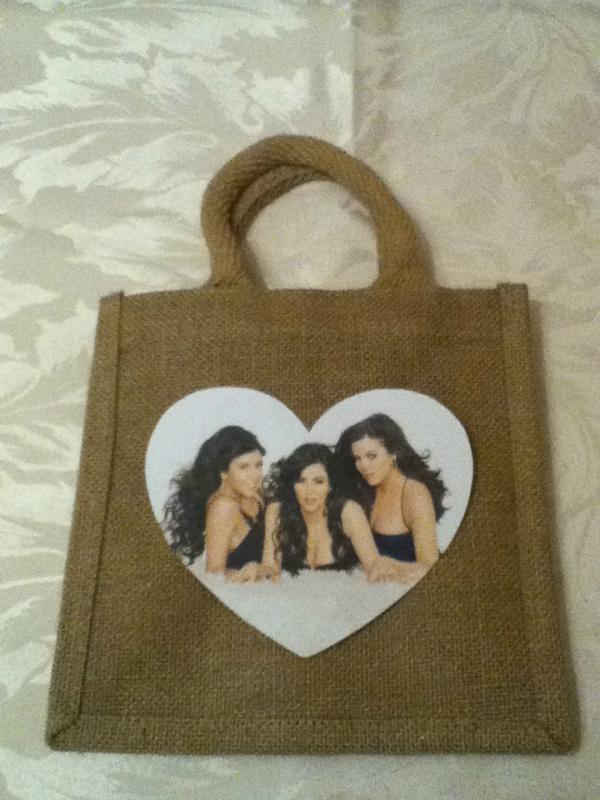 Juteilicious's tweet photo. Has your daughter/granddaughter got a fav celeb? Why not get her a personalised bag this Christmas :) http://t.co/yEs66Ahb